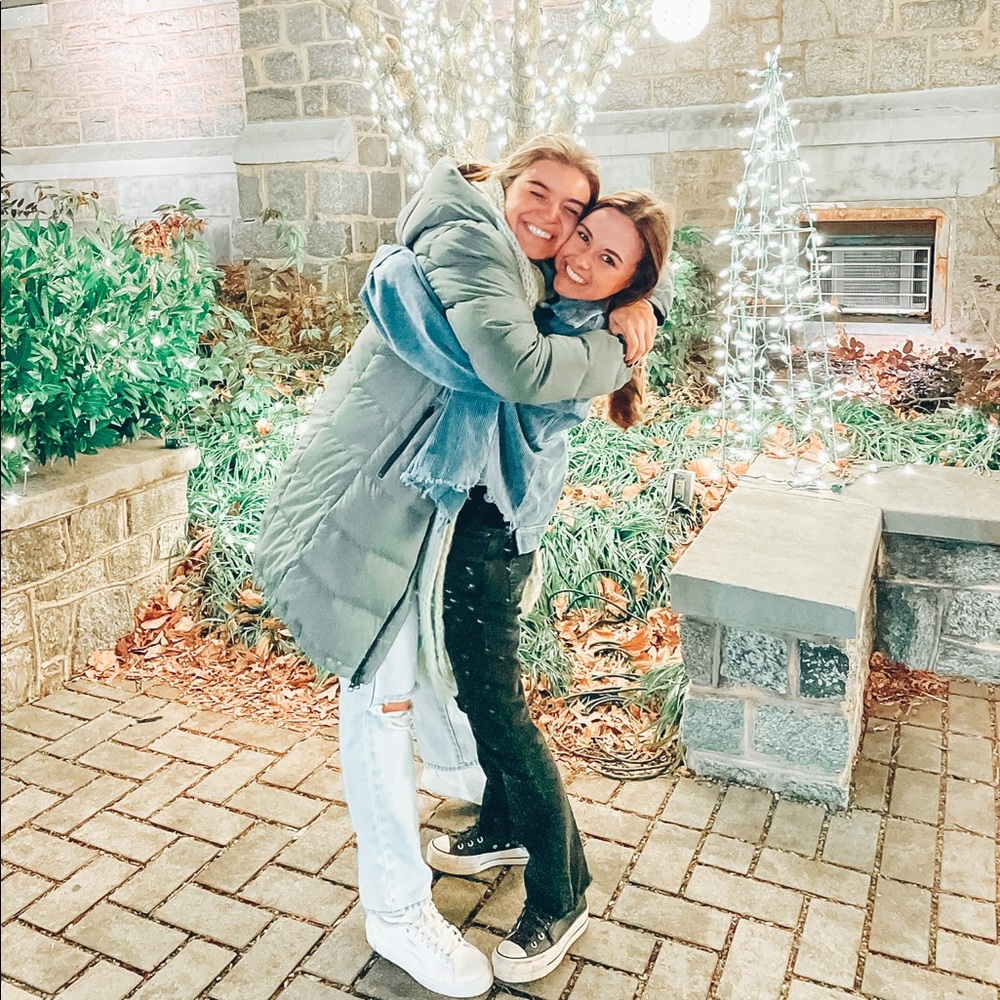 Meet your Posher, Eva